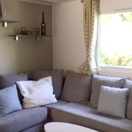 Bungalow Cosy A Avec Piscine Partagee *