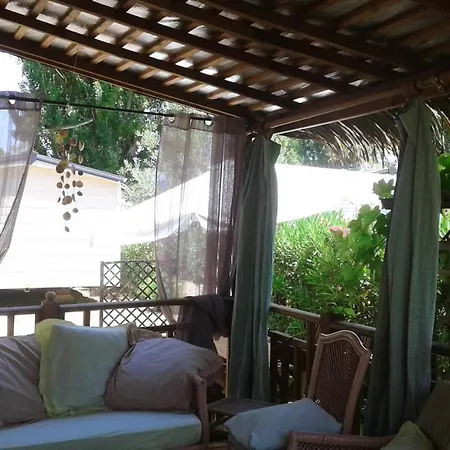 Bungalow Cosy A Avec Piscine Partagee 度假居 Fréjus