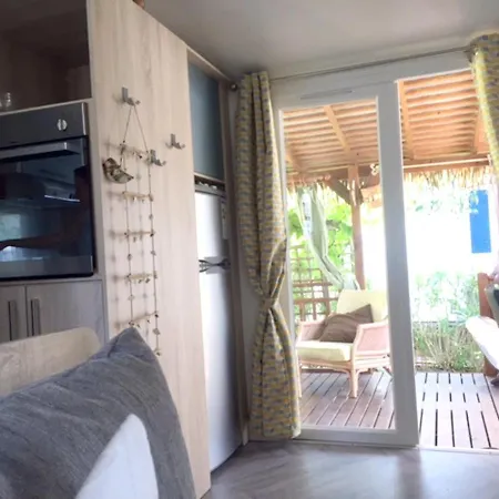 度假居 Bungalow Cosy A Avec Piscine Partagee Fréjus