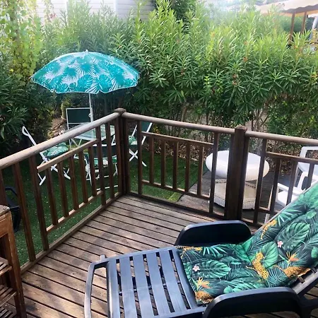 度假居 Bungalow Cosy A Avec Piscine Partagee Fréjus